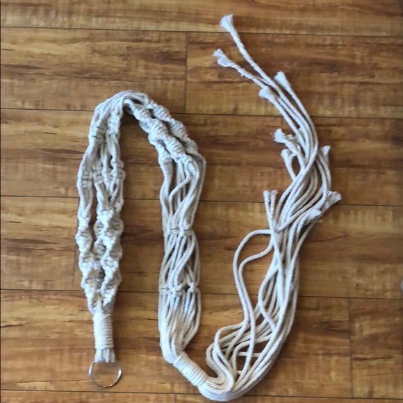 Macramé plant hanger - Picture 7 of 7